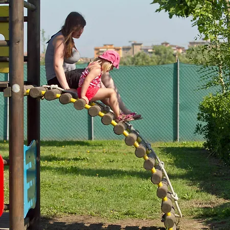 פארק נופש Miramare Village סוטומרינה