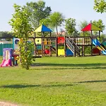 Miramare Village Tatil parkı 3*