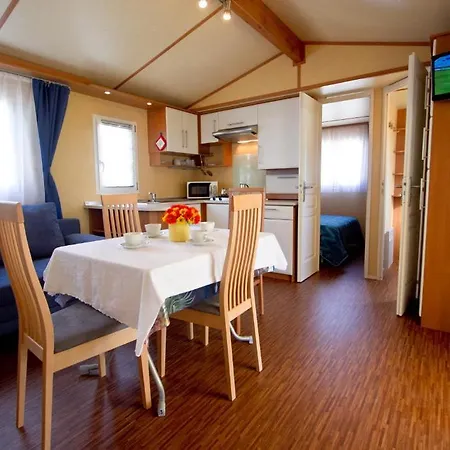 ホリデーパーク Miramare Village